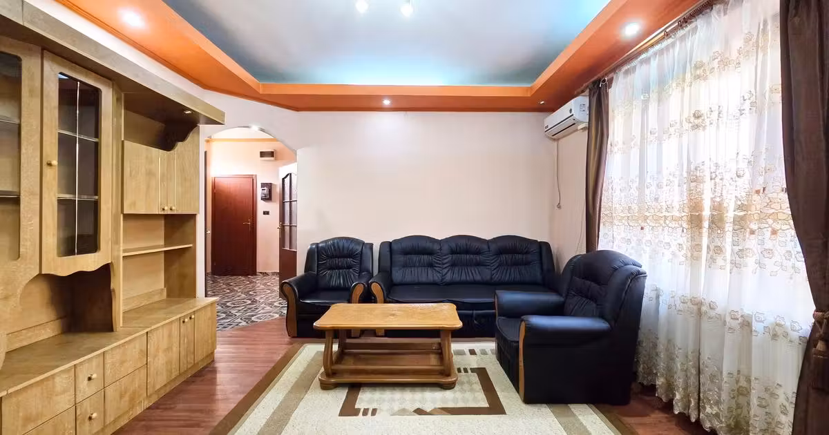 Apartament de vânzare cu 3 camere în zona Ultracentral, Arad