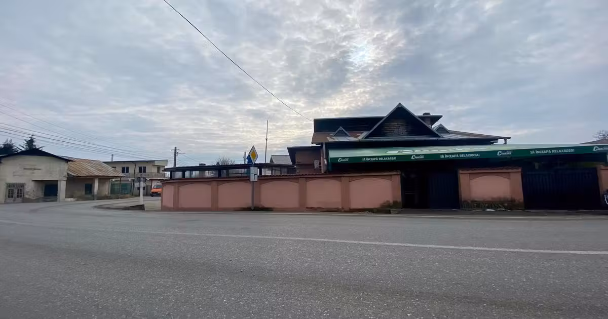 Spațiu comercial de vânzare 100 mp în Răzvad