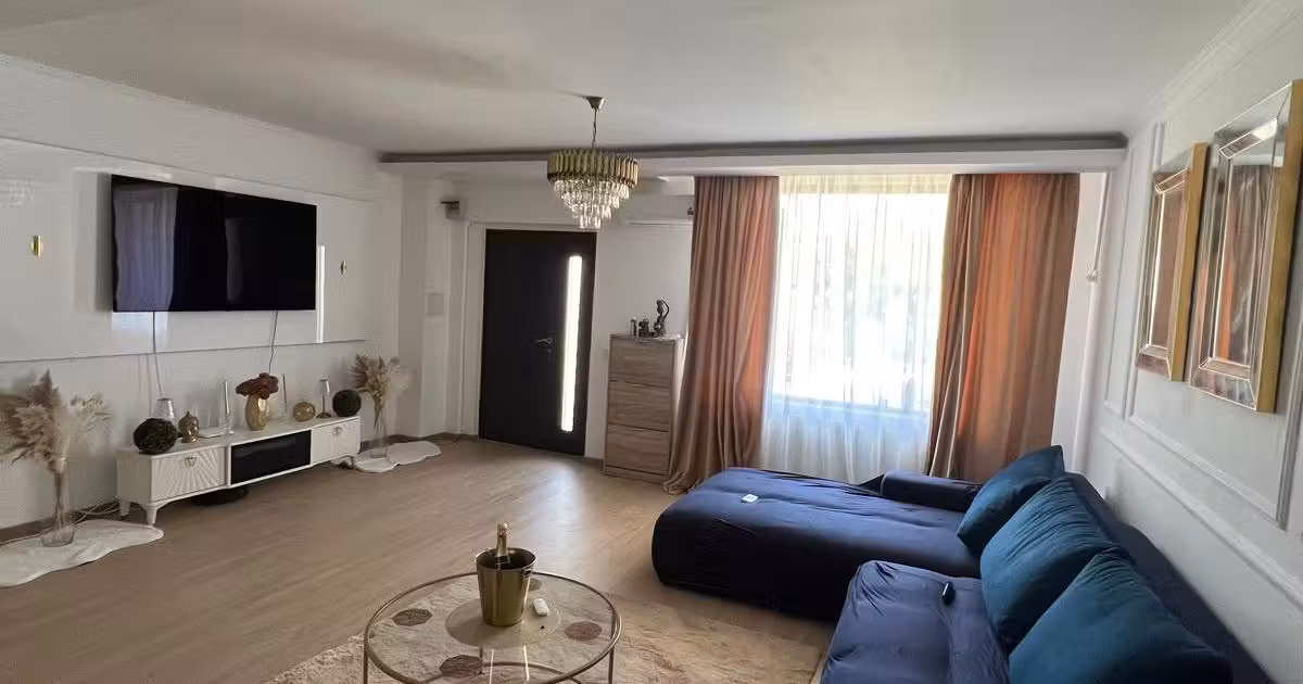 Casă individuală de vânzare cu 4 camere, mobilată în Mamaia-Sat