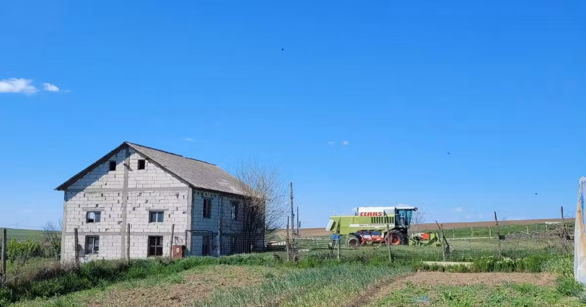 Teren Construcții intravilan de vânzare de 10680 mp, în Pietreni