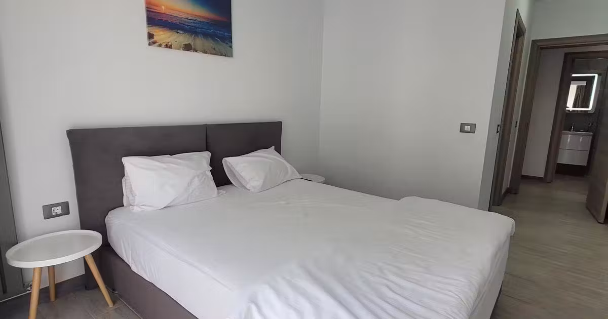 Apartament de vânzare cu 3 camere, mobilat în Mamaia