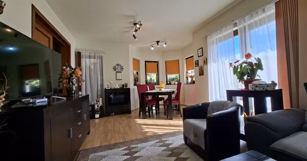 Casă individuală de vânzare cu 4 camere, mobilată în Livezeni