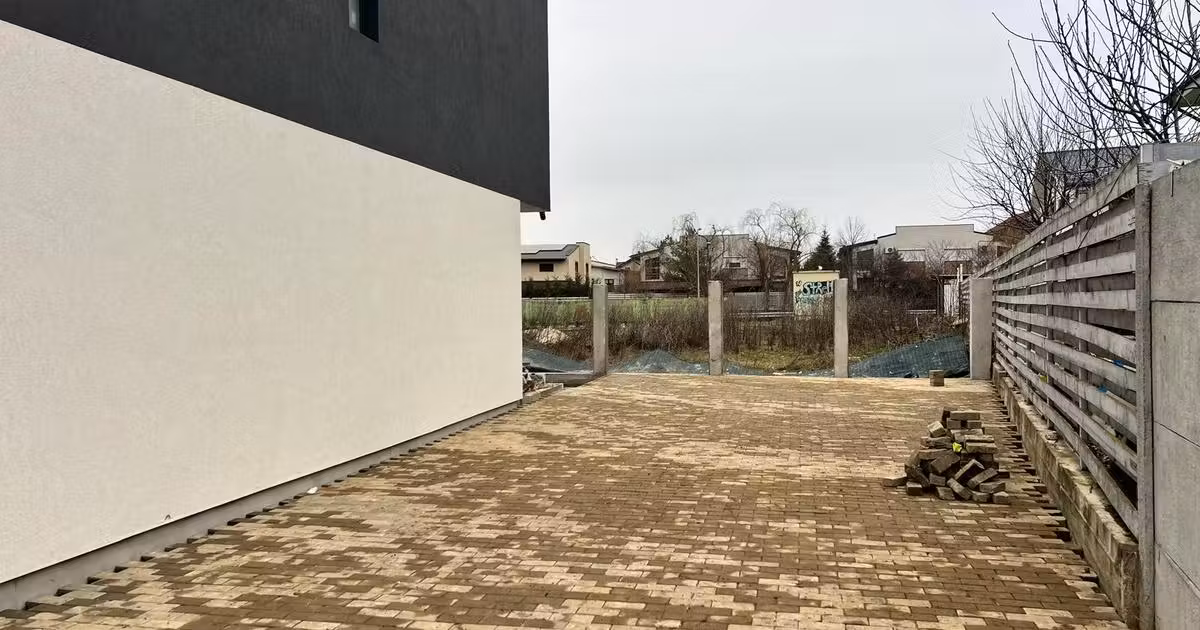 Duplex de vânzare cu 4 camere în Otopeni