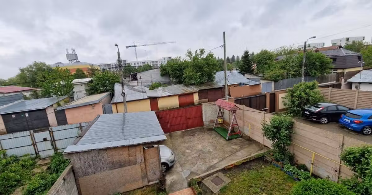 Casă individuală de vânzare cu 6 camere în zona Drumul Taberei, Sector 6