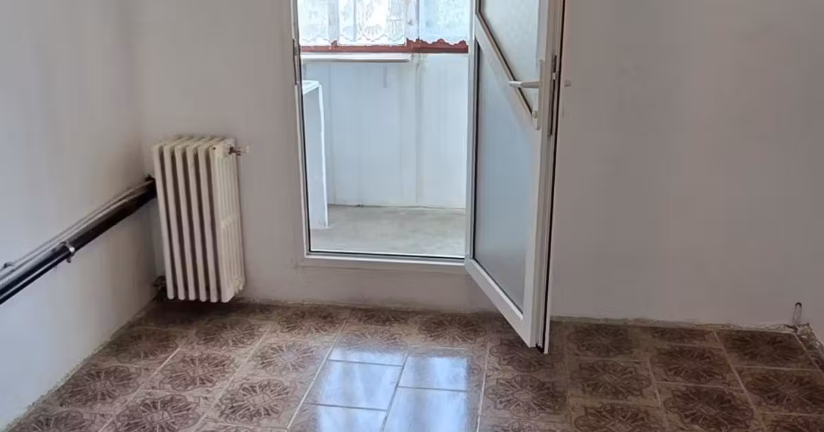 Apartament de vânzare cu 3 camere în Năvodari