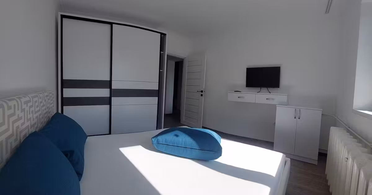 Apartament de vânzare cu 2 camere în zona Far, Constanța
