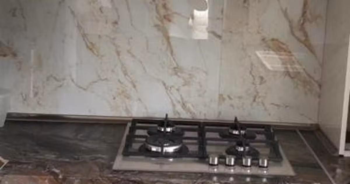 Apartament de vânzare cu 3 camere, mobilat în zona Faleza Nord, Constanța