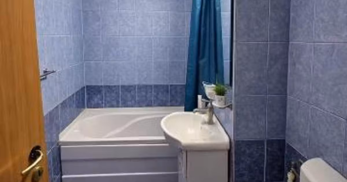 Apartament de vânzare cu 3 camere în zona Poarta 6, Constanța