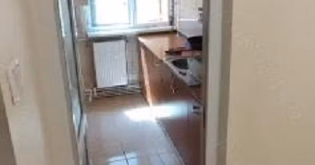 Apartament de vânzare cu 3 camere în zona Groapa, Constanța