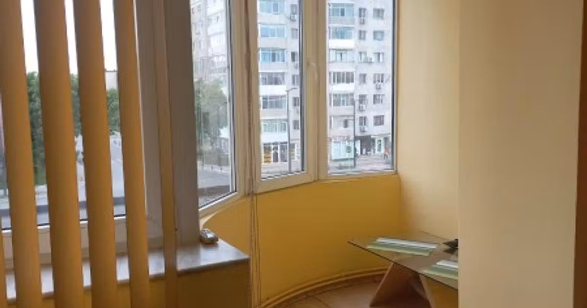 Apartament de vânzare cu 3 camere în zona ICIL, Constanța
