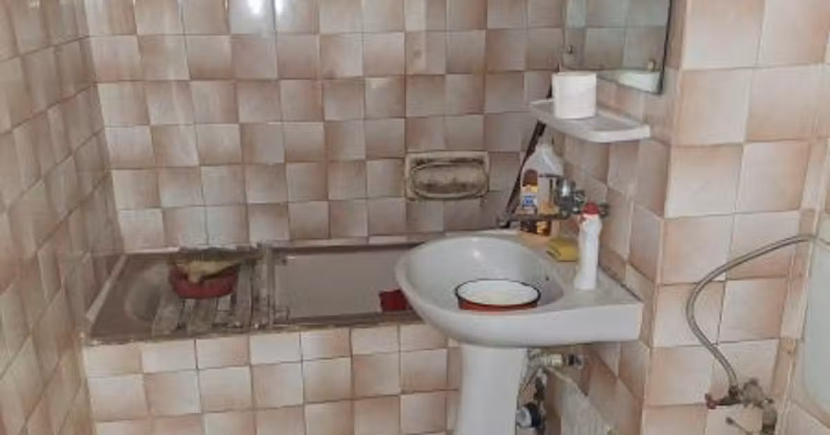 Apartament de vânzare cu 3 camere în zona Inel II, Constanța