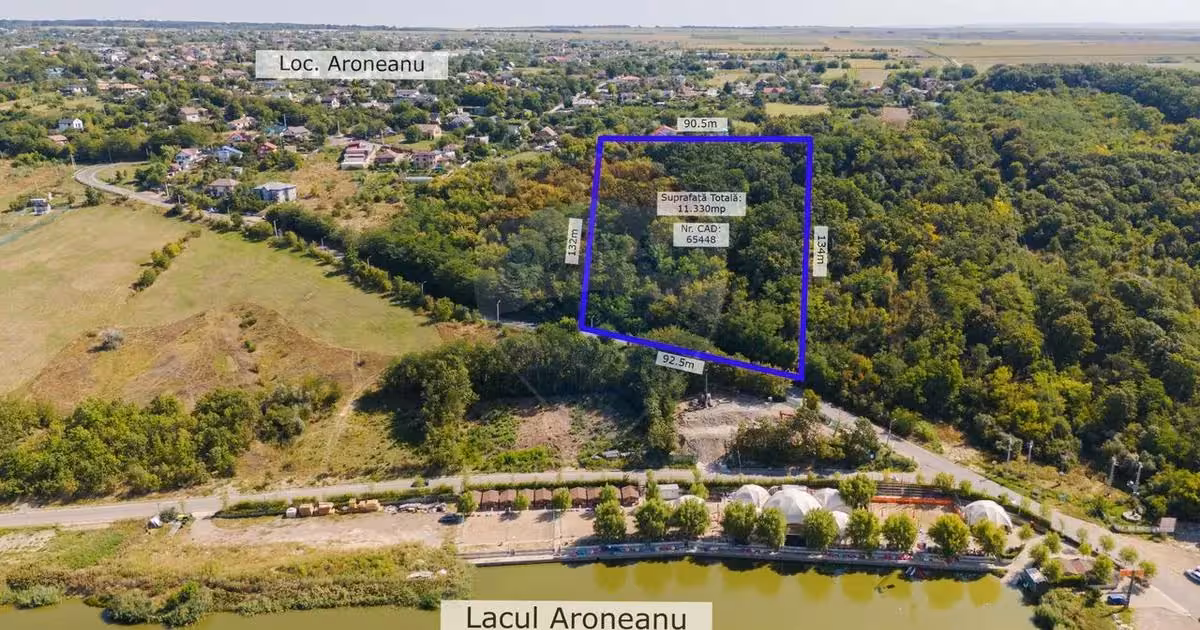 Teren Construcții intravilan de vânzare de 11330 mp, în Iași