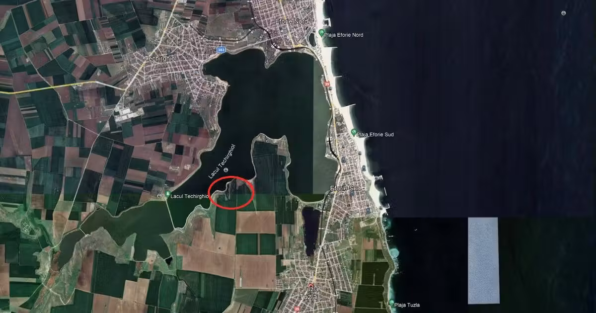 Teren Construcții intravilan de vânzare de 130000 mp, în Tuzla