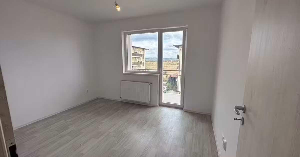 Apartament de vânzare cu 3 camere în Șelimbăr