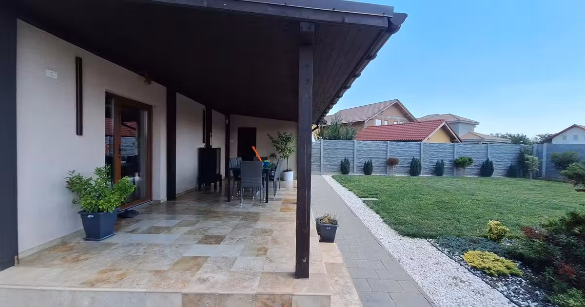 Casă individuală de vânzare cu 4 camere, mobilată în Giarmata