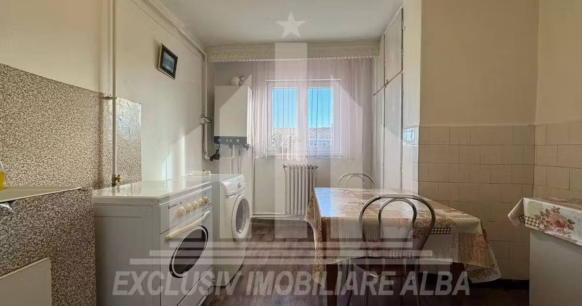 Apartament de vânzare cu 2 camere, mobilat în zona Cetate, Alba Iulia