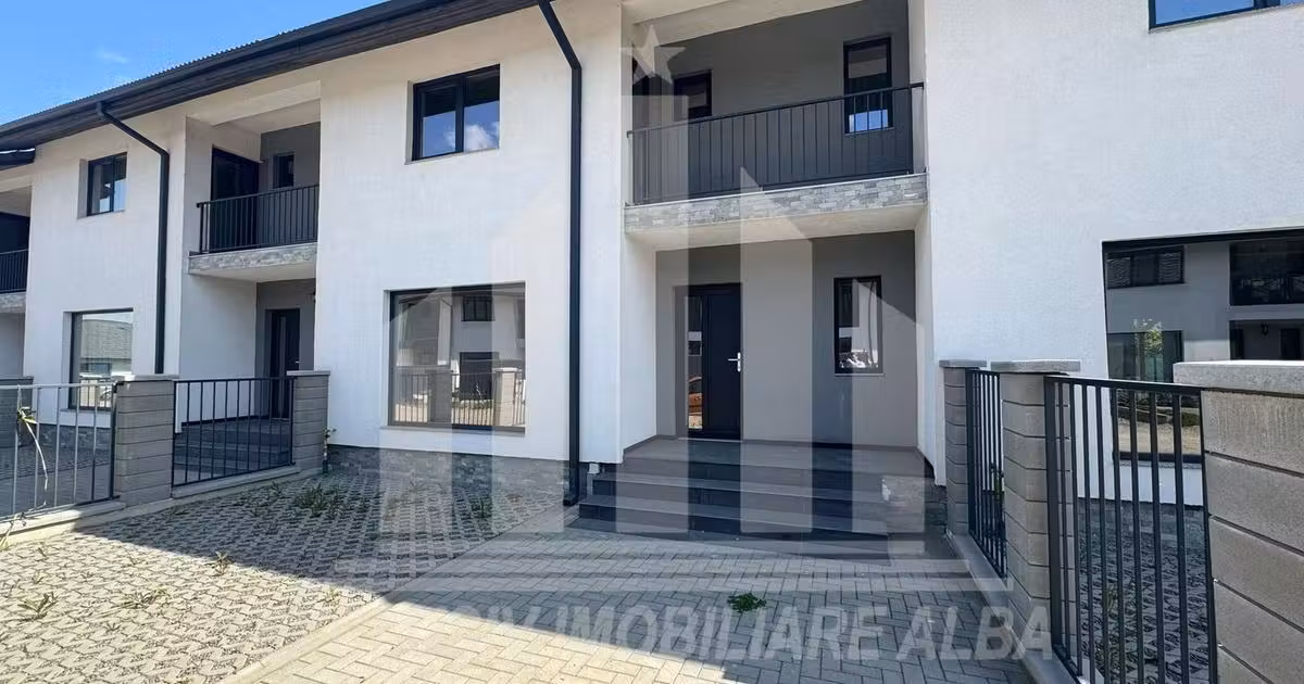 Casă de vânzare cu 4 camere în zona Cetate, Alba Iulia