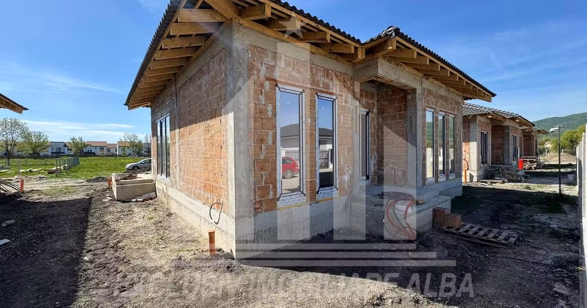 Casă individuală de vânzare cu 4 camere în zona Micești, Alba Iulia