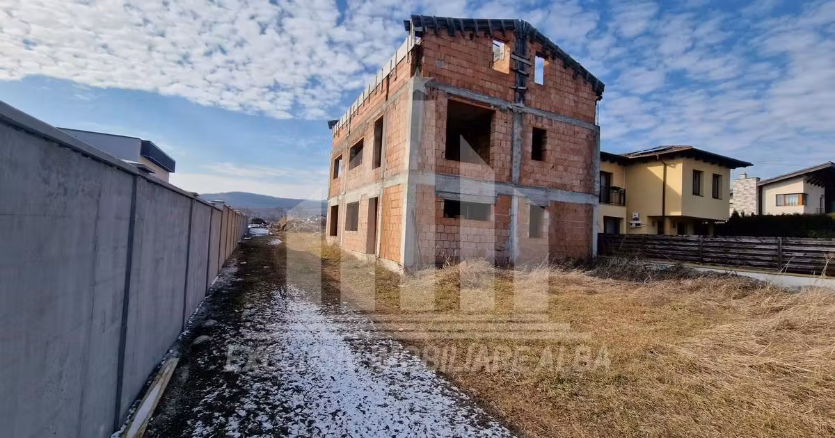 Casă individuală de vânzare cu 5 camere în zona Cetate, Alba Iulia