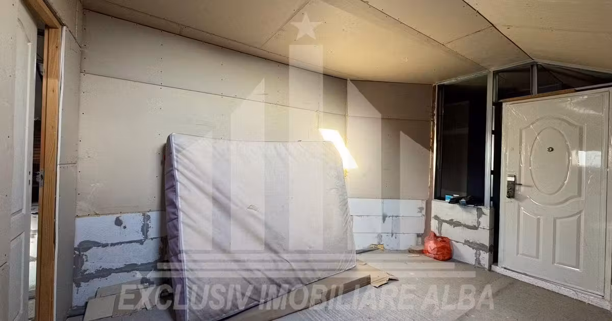 Apartament de vânzare cu 7 camere în zona Cetate, Alba Iulia