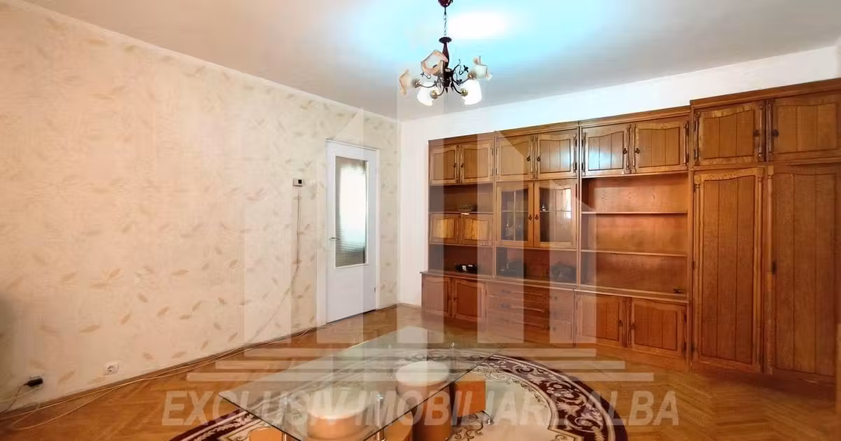 Apartament de vânzare cu 3 camere, mobilat în zona Ampoi 1, Alba Iulia