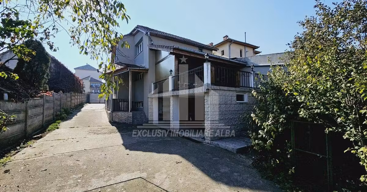 Casă individuală de vânzare cu 6 camere, mobilată în zona Tolstoi, Alba Iulia