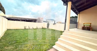 Casă Lipoveni
