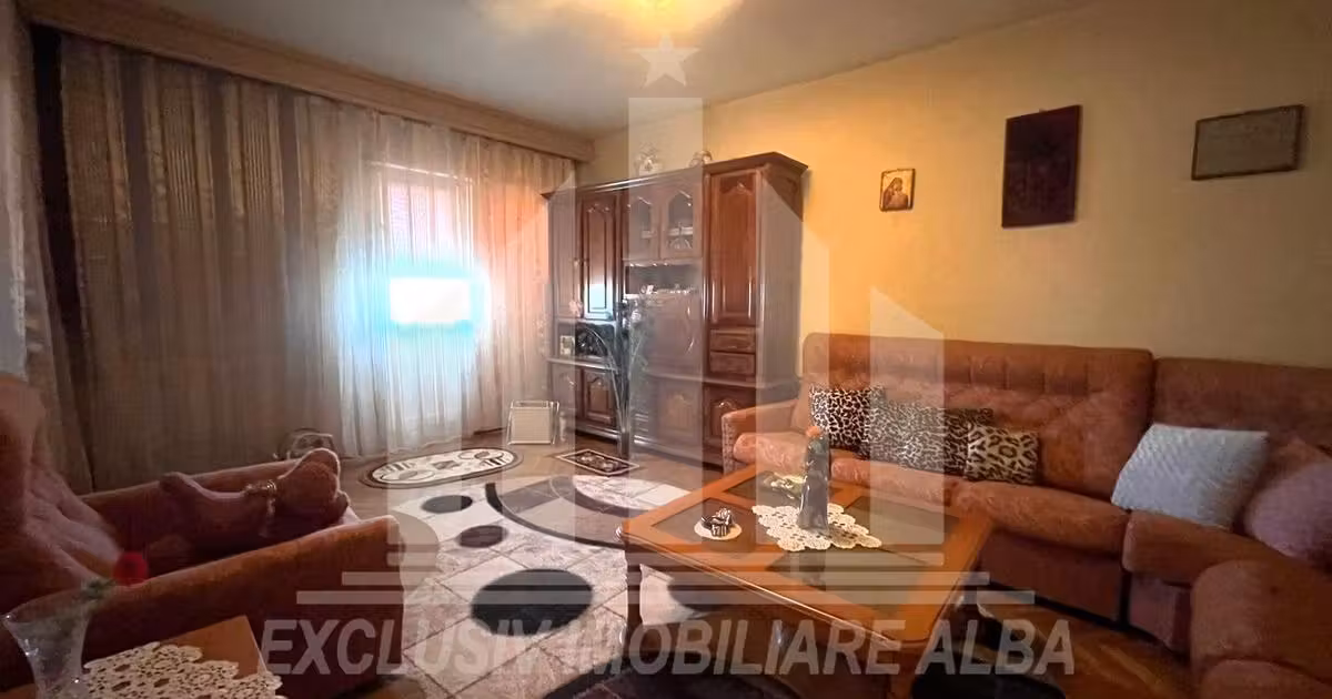 Apartament de vânzare cu 2 camere, mobilat în zona Ampoi 3, Alba Iulia