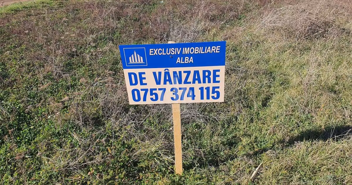 Teren Construcții intravilan de vânzare de 1020 mp, în Ighiu