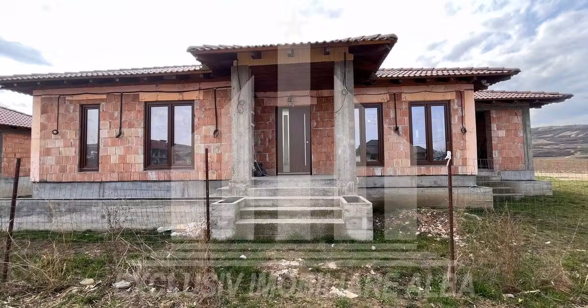 Casă individuală de vânzare cu 4 camere în Șard