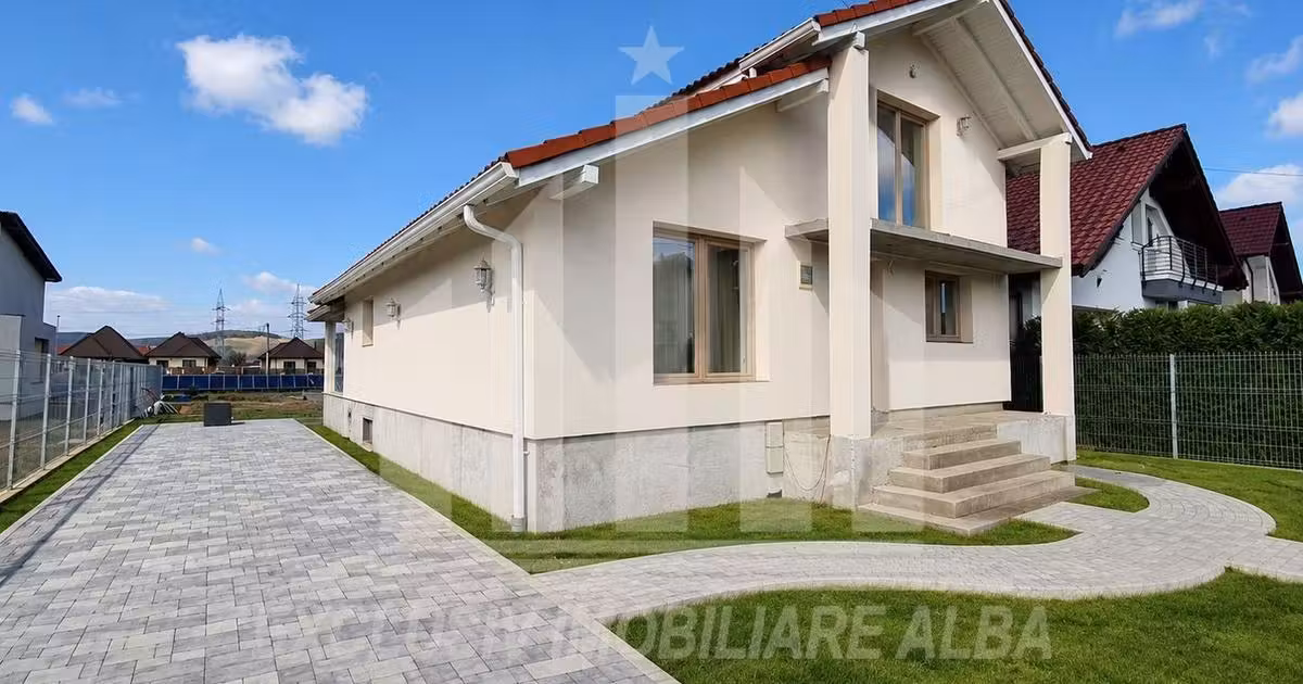 Casă individuală de vânzare cu 4 camere, mobilată în zona Ampoi 3, Alba Iulia