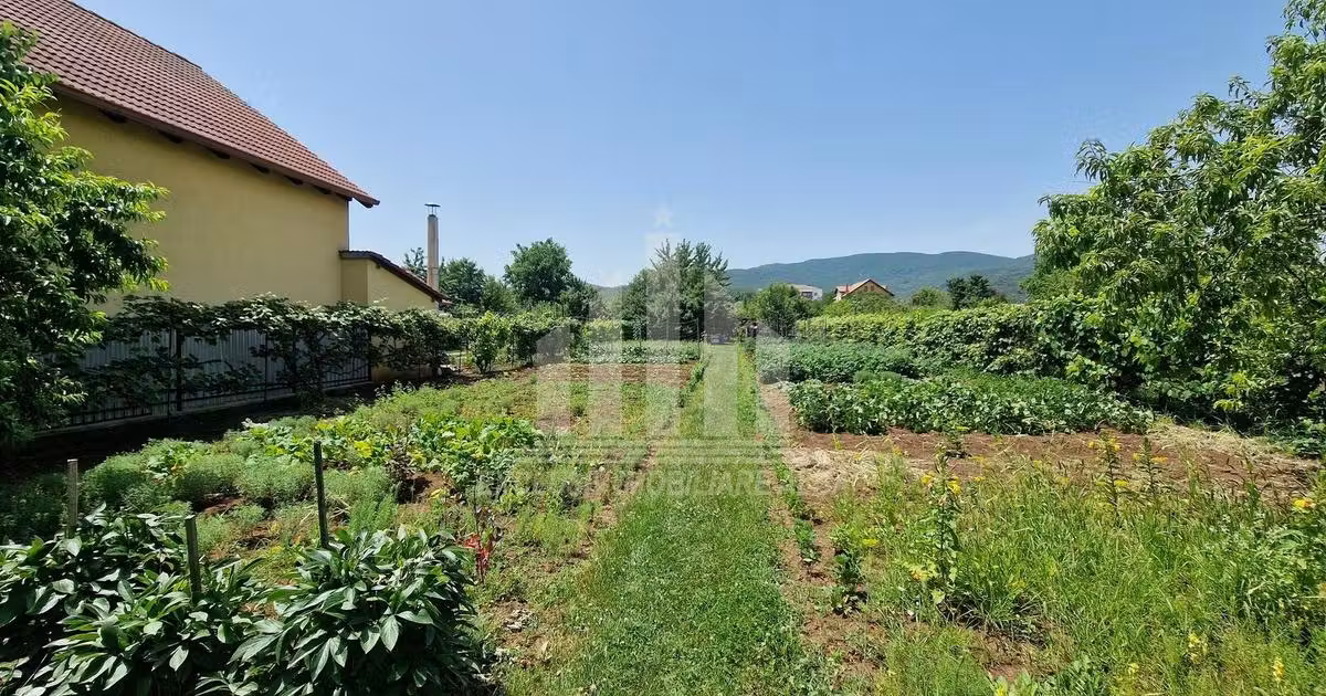 Teren Construcții intravilan de vânzare de 1400 mp, în zona Nord-Est, Alba Iulia