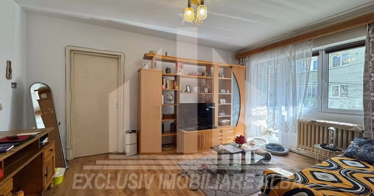 Apartament de vânzare cu 3 camere, mobilat în zona Cetate, Alba Iulia