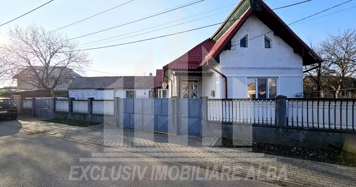 Casă individuală de vânzare cu 5 camere, mobilată în zona Bărăbanț, Alba Iulia