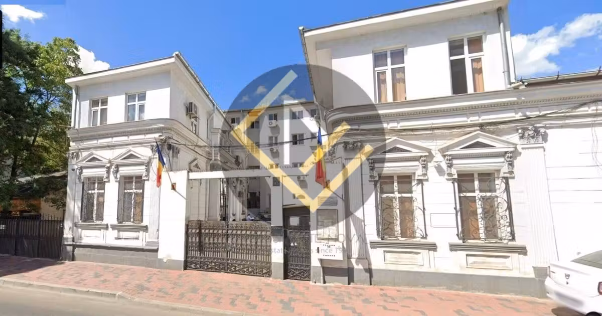 Casă individuală de vânzare cu 23 camere în zona Unirii, Sector 3