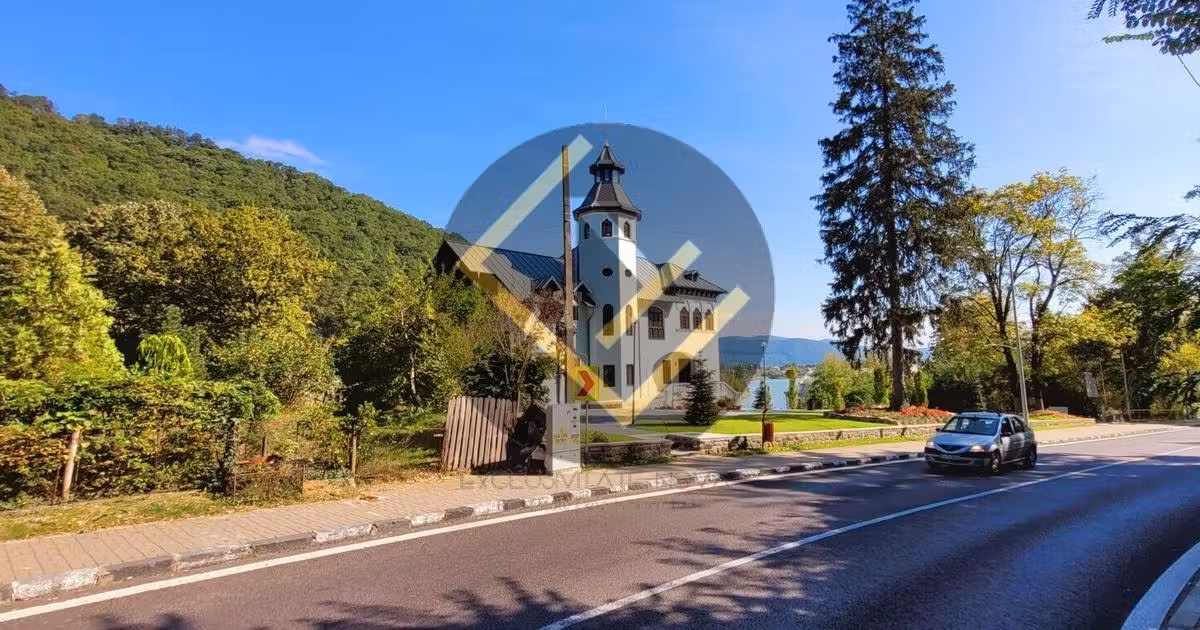 Teren Construcții intravilan de vânzare de 2000 mp, în Călimănești