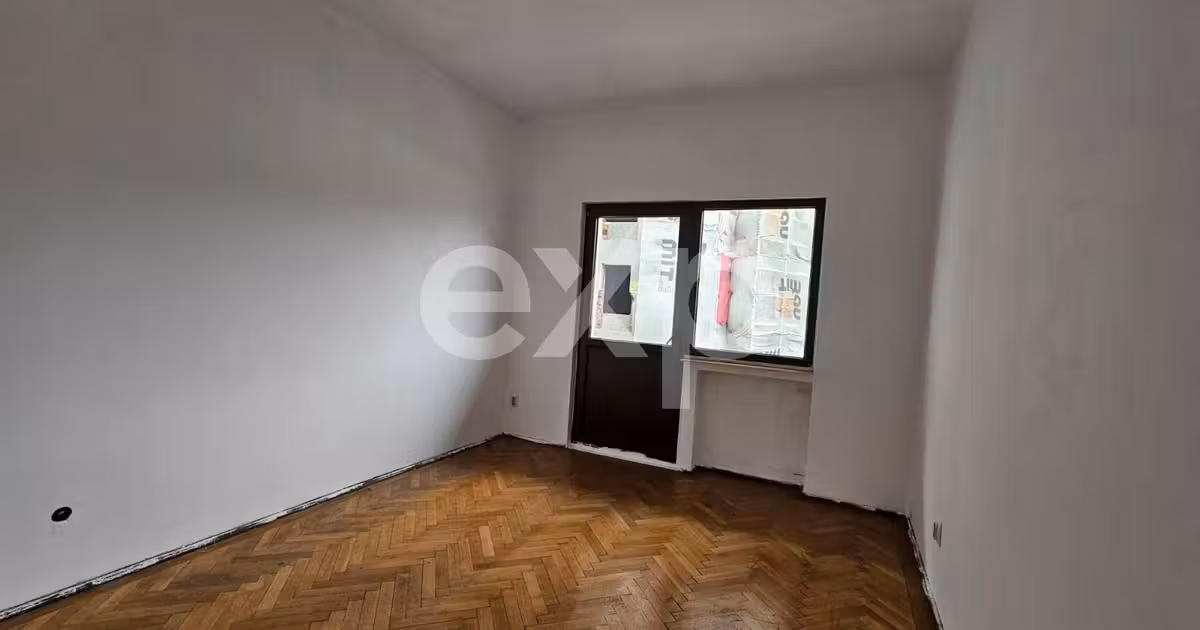 Apartament de vânzare cu 2 camere, mobilat în Ultracentral