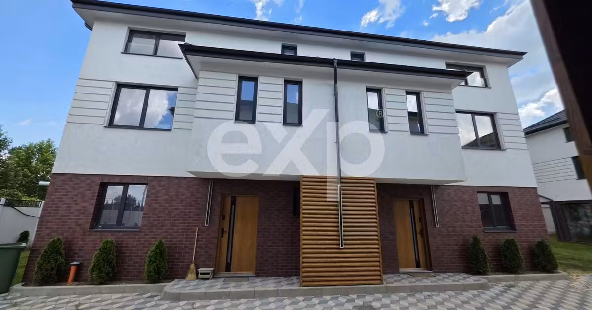 Duplex de vânzare cu 4 camere în Otopeni