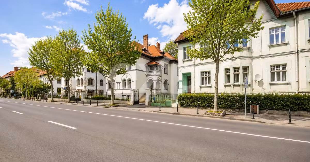 Apartament de vânzare cu 2 camere, mobilat în zona Centrul Istoric, Brașov