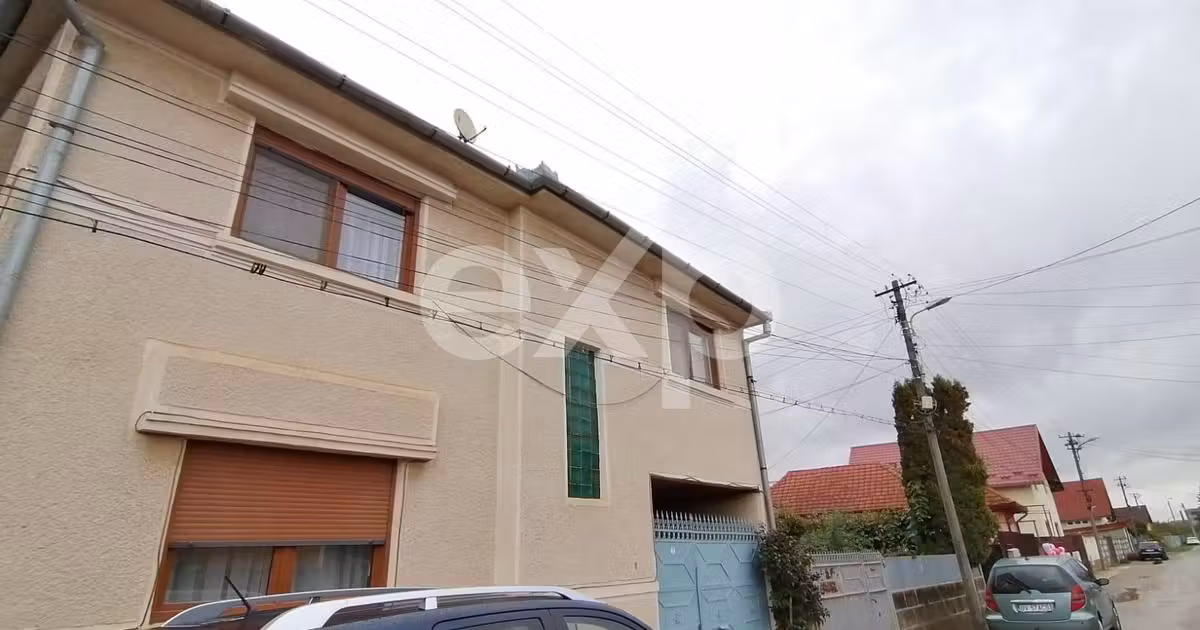 Casă de vânzare cu 3 camere, mobilată în Făgăraș