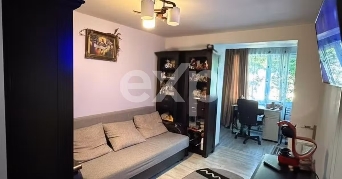 Apartament de vânzare cu 2 camere în zona Războieni, Pitești