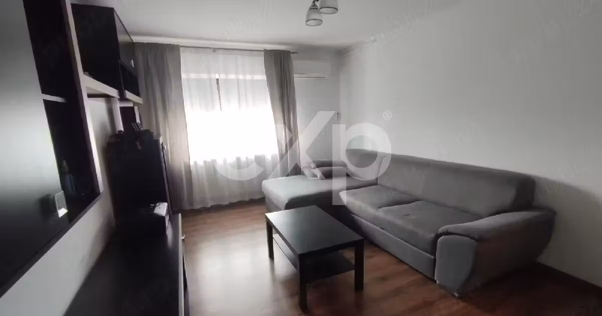 Apartament de vânzare cu 3 camere, mobilat în zona Găvana, Pitești
