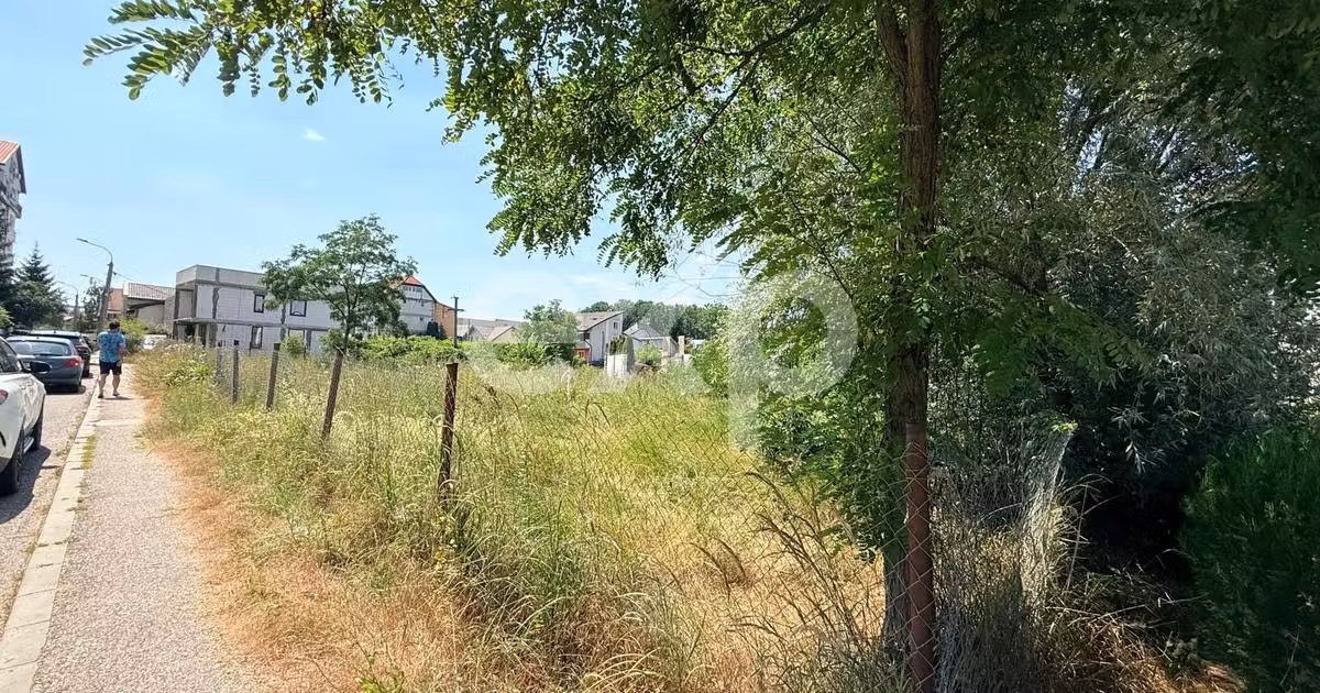Teren Construcții intravilan de vânzare de 820 mp, în zona Trivale, Pitești