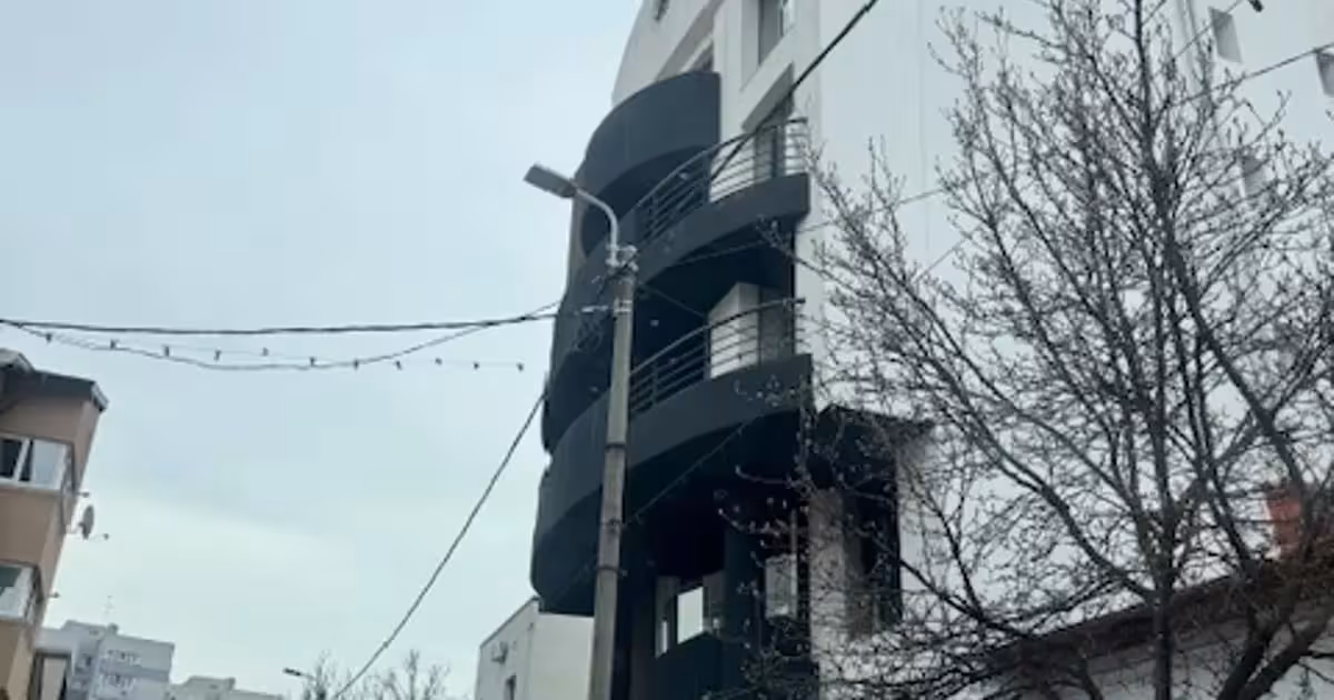 Birou de vânzare 807 mp în zona 1 Mai, Sector 1