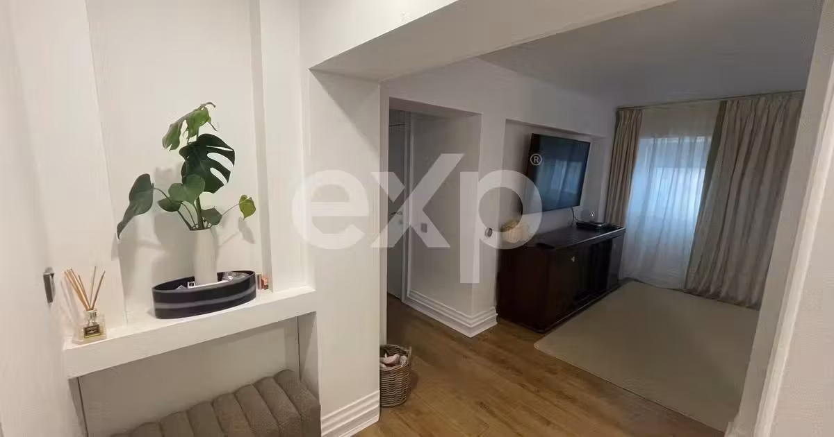 Penthouse de vânzare cu 4 camere, mobilat în Pașcani