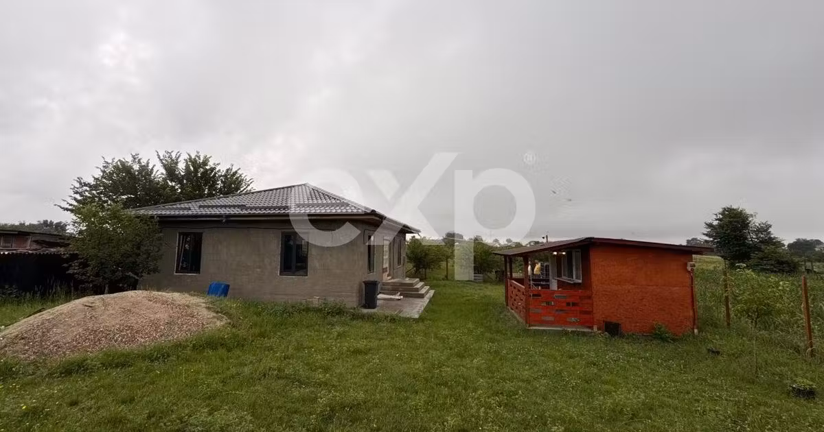Casă individuală de vânzare cu 3 camere în Buzoești