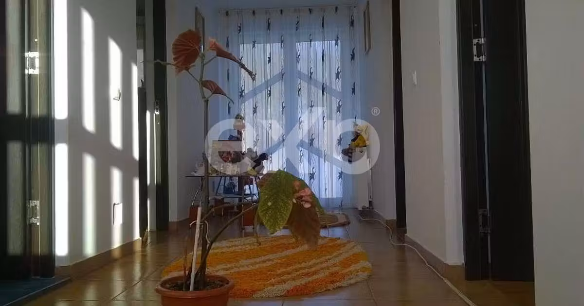 Casă individuală de vânzare cu 4 camere în Budeasa