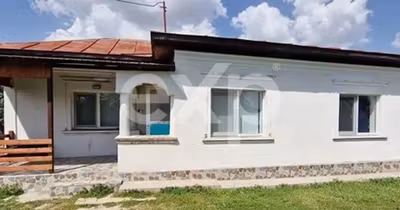 Casă Buzoești