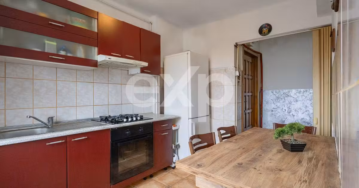Apartament de vânzare cu 2 camere, mobilat în Buziaș