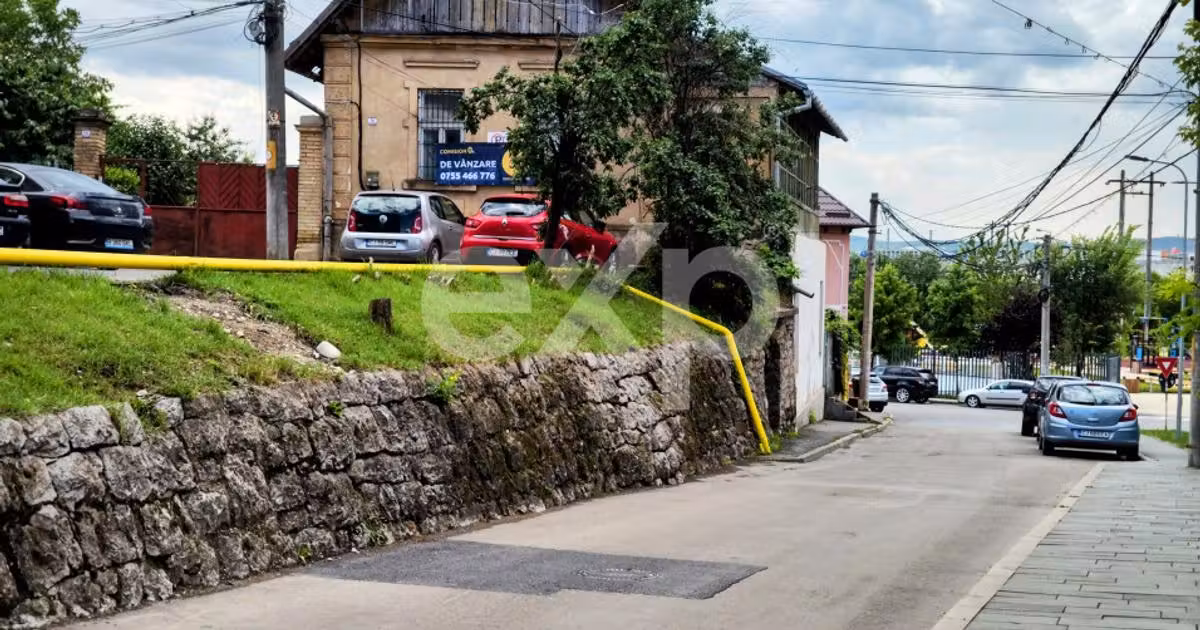 Casă individuală de vânzare cu 3 camere în Turda